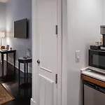 Pelham Hotel