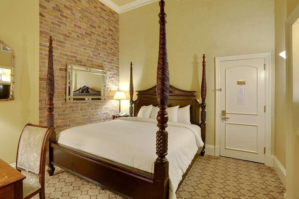Pelham 3*
